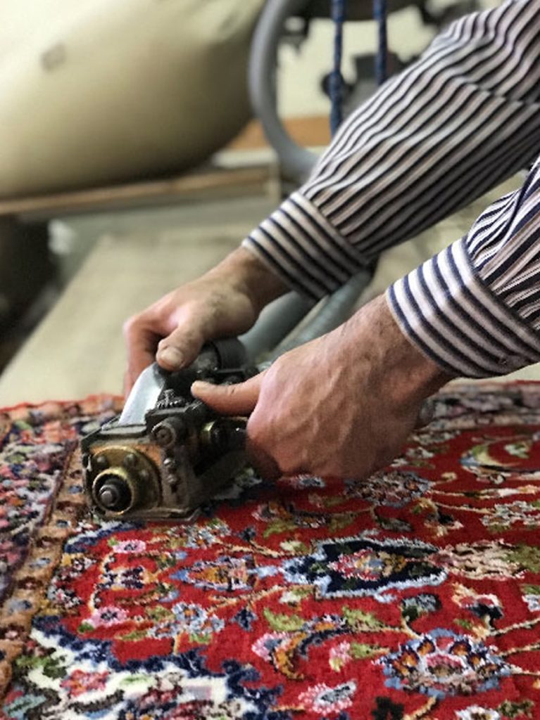 ترمیم واحیای فرش قصرطلایی