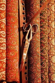 چرم دوزی فرش